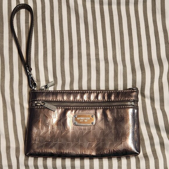 Pewter Michael Kors Wristlet - Picture 1 of 10